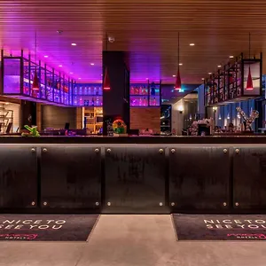 Hotel Moxy Frankfurt Airport, Frankfurt am Main