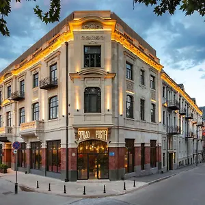 radisson-red-tbilisi.alltbilisihotels.com/